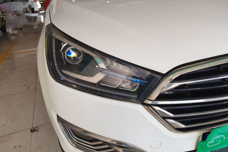 Used Zotye T300 2017 1.5L Manual Luxury Edition Two-Tone Right Front Headlight