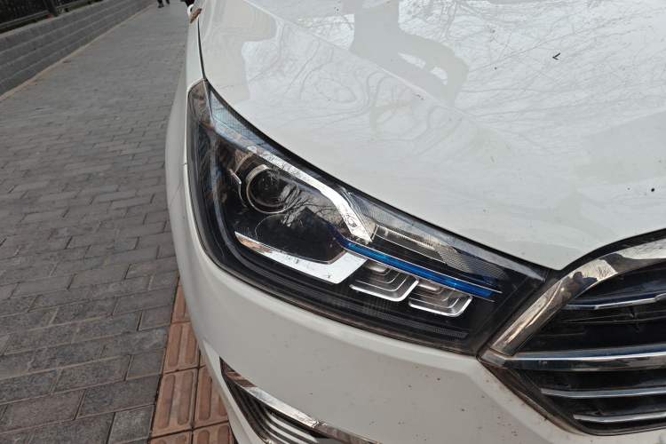 Used Zotye T300 2017 1.5L Manual Luxury Model Right Front Headlight