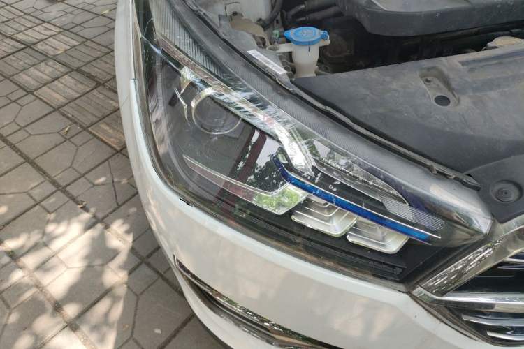 Used Zotye T300 2017 1.5L Manual Luxury Model Right Front Headlight