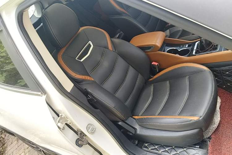 Used Zotye T300 2017 1.5L Manual Luxury Model Right Front Seat