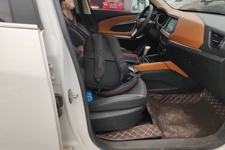 Used Zotye T300 2017 1.5T CVT Luxury Model Right Front Seat