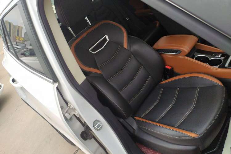 Used Zotye T300 2017 1.5L Manual Luxury Model Right Front Seat