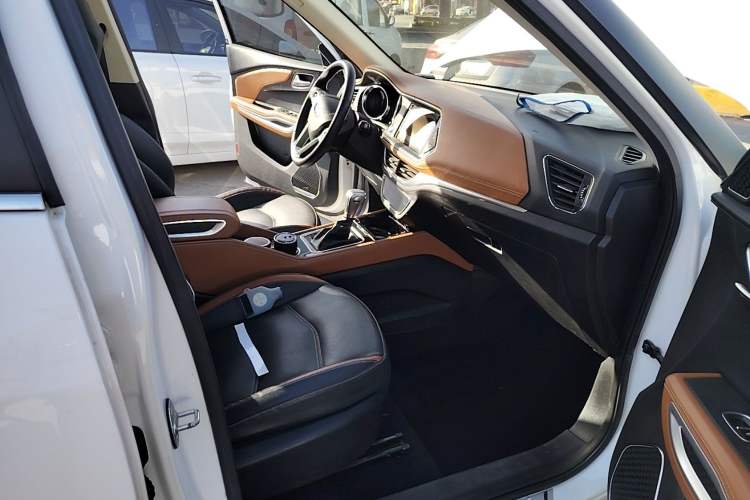 Used Zotye T300 2017 1.5T CVT Luxury Model Right Front Seat