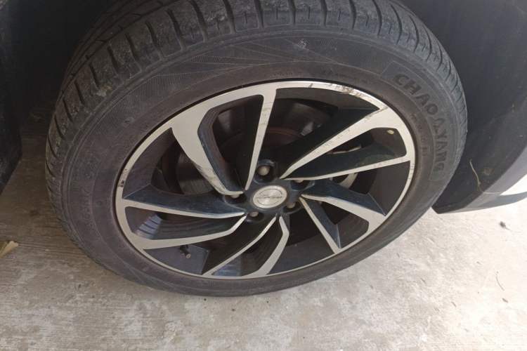 Used Zotye T300 2017 1.5L Manual Luxury Model Right Front Wheel Hub