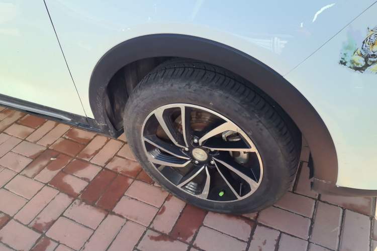 Used Zotye T300 2017 1.5L Manual Luxury Model Right Front Wheel Hub