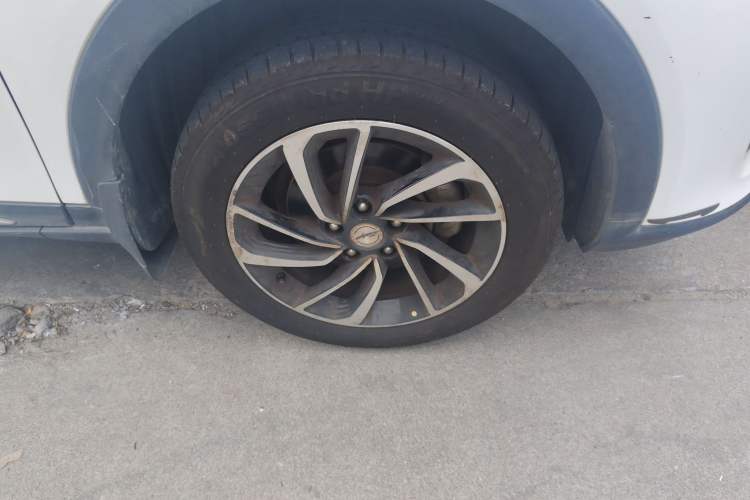Used Zotye T300 2017 1.5L Manual Luxury Model Right Front Wheel Hub