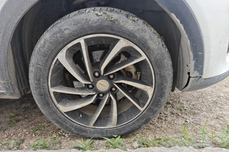 Used Zotye T300 2017 1.5T CVT Luxury Model Right Front Wheel Hub