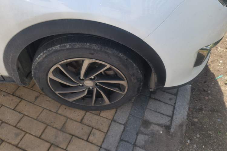 Used Zotye T300 2017 1.5T CVT Luxury Model Right Front Wheel Hub