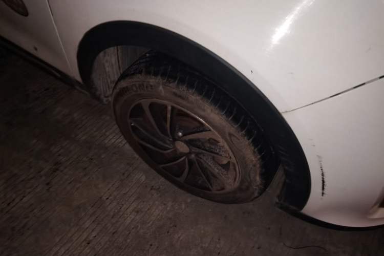 Used Zotye T300 2017 1.5L Manual Luxury Model Right Front Wheel Hub