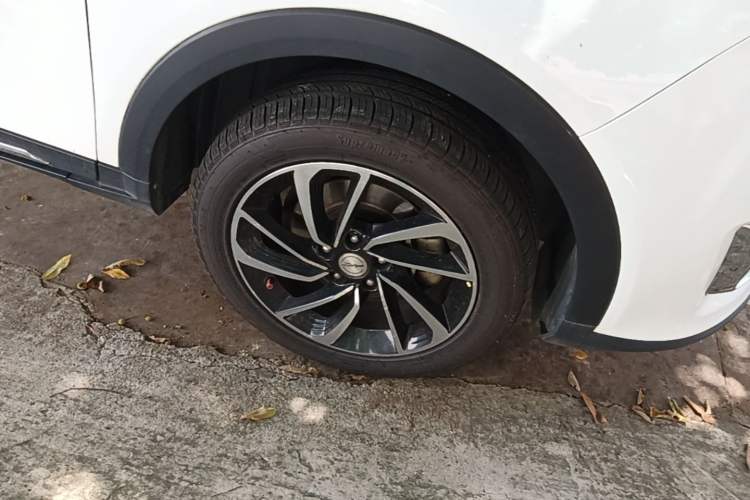 Used Zotye T300 2017 1.5L Manual Luxury Model Right Front Wheel Hub