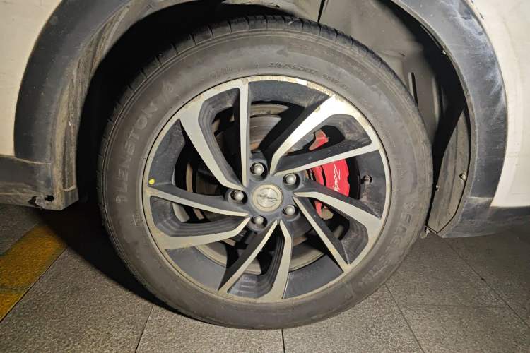 Used Zotye T300 2017 1.5T CVT Luxury Model Right Front Wheel Hub