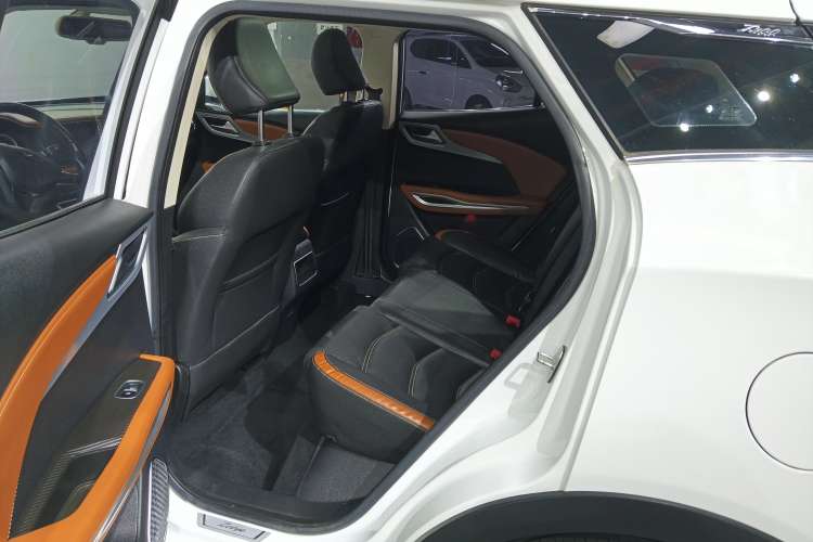 Used Zotye T300 2017 1.5T CVT Luxury Model Right Rear Seat
