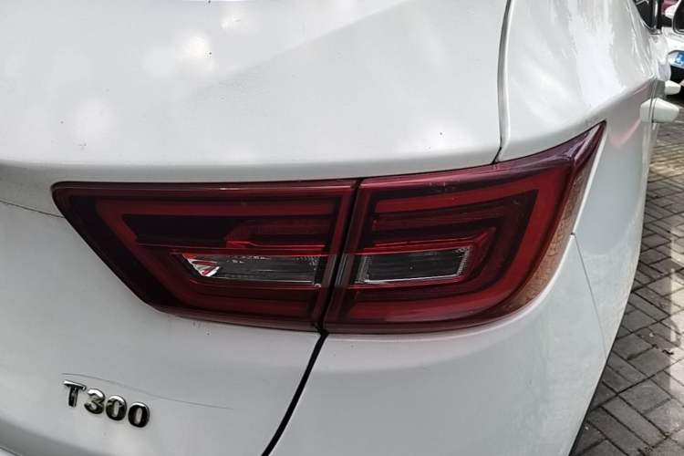 Used Zotye T300 2017 1.5L Manual Luxury Model Right Rear Taillight