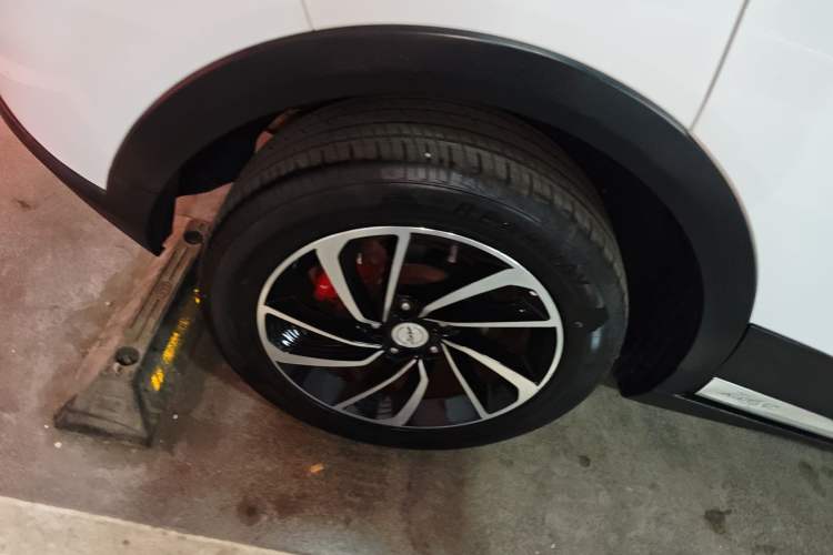 Used Zotye T300 2017 1.5T CVT Luxury Model Right Rear Wheel Hub