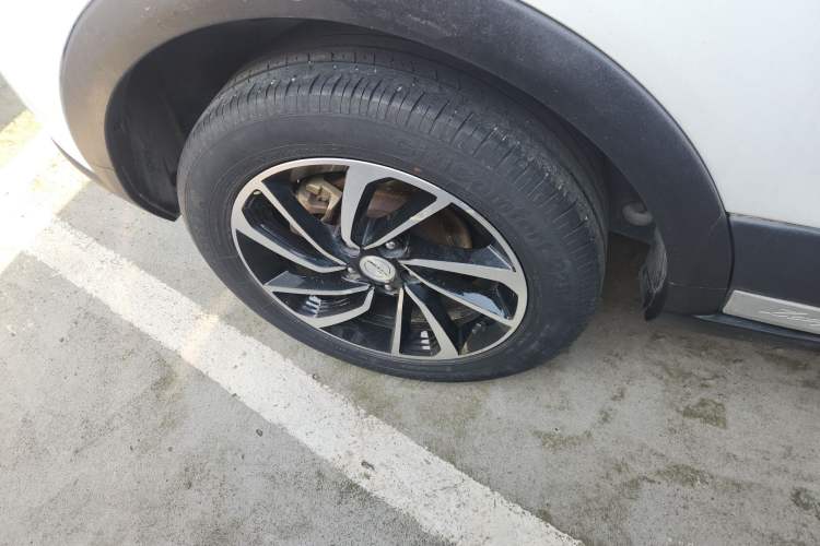 Used Zotye T300 2017 1.5T CVT Luxury Model Right Rear Wheel Hub