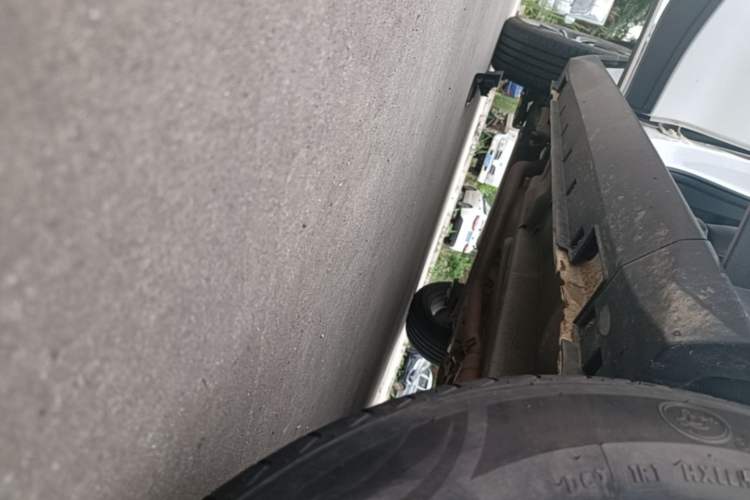 Used Zotye T300 2017 1.5T CVT Luxury Model Right Side Sill