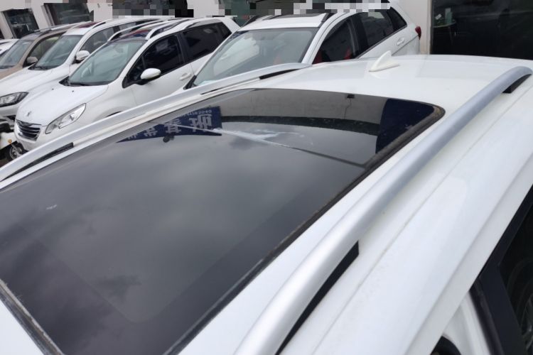 Used Zotye T300 2017 1.5L Manual Luxury Model Roof