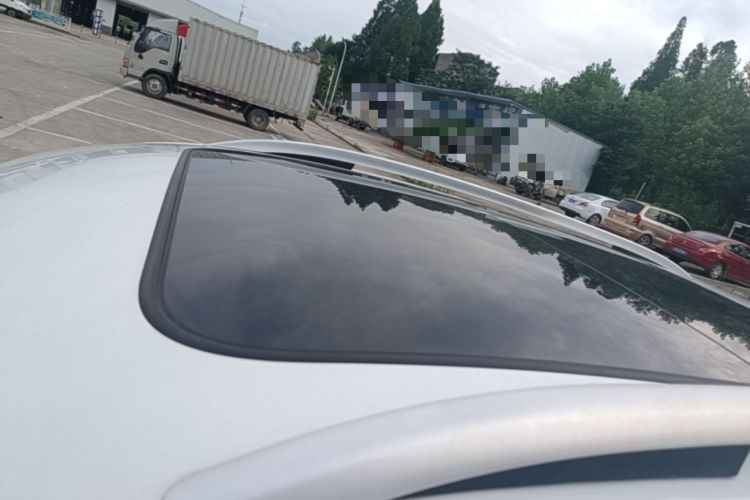 Used Zotye T300 2017 1.5T CVT Luxury Model Roof
