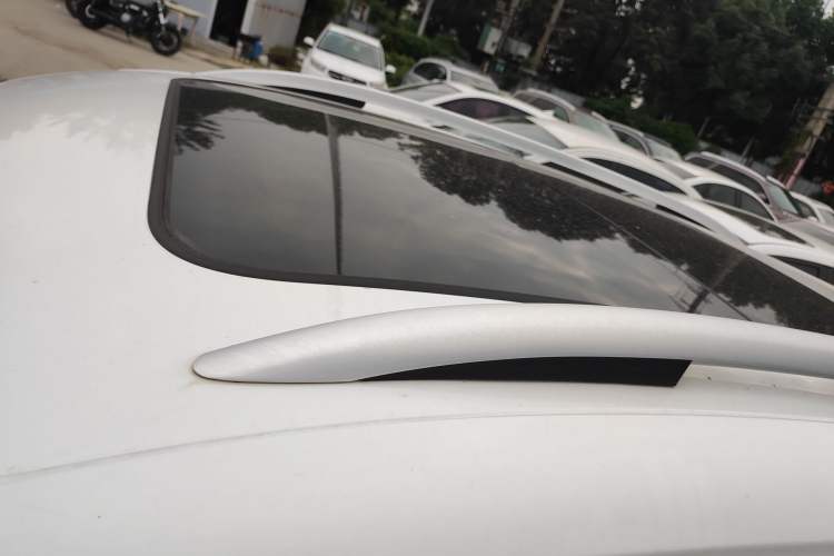 Used Zotye T300 2017 1.5T CVT Luxury Model Roof