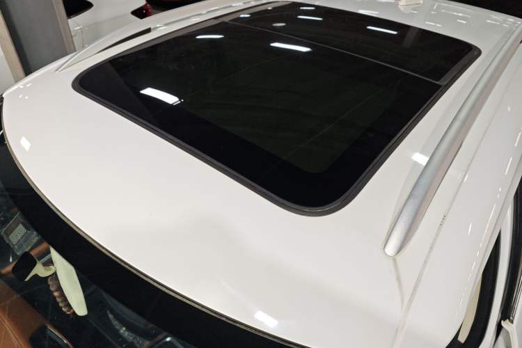 Used Zotye T300 2017 1.5T CVT Luxury Model Roof