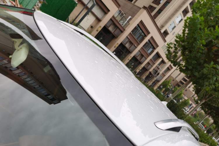 Used Zotye T300 2017 1.5L Manual Luxury Model Roof