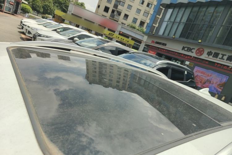 Used Zotye T300 2017 1.5T CVT Luxury Model Roof