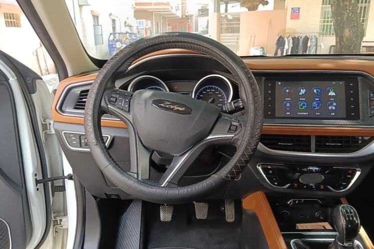 Used Zotye T300 2017 1.5L Manual Luxury Model Steering Wheel