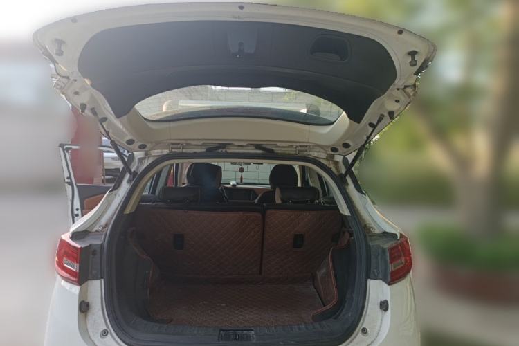 Used Zotye T300 2017 1.5L Manual Luxury Model Trunk