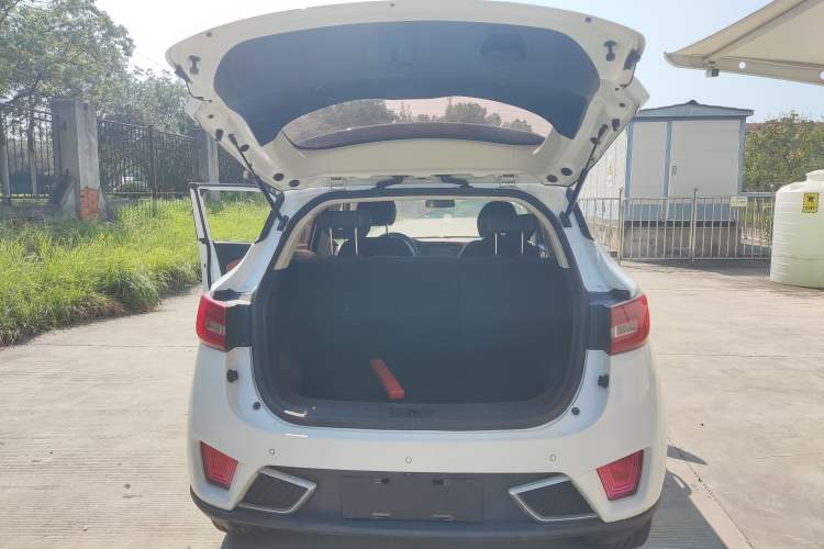 Used Zotye T300 2017 1.5L Manual Luxury Model Trunk
