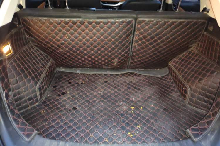 Used Zotye T300 2017 1.5T CVT Luxury Model Trunk