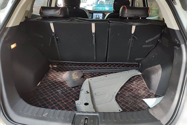 Used Zotye T300 2017 1.5L Manual Luxury Model Trunk