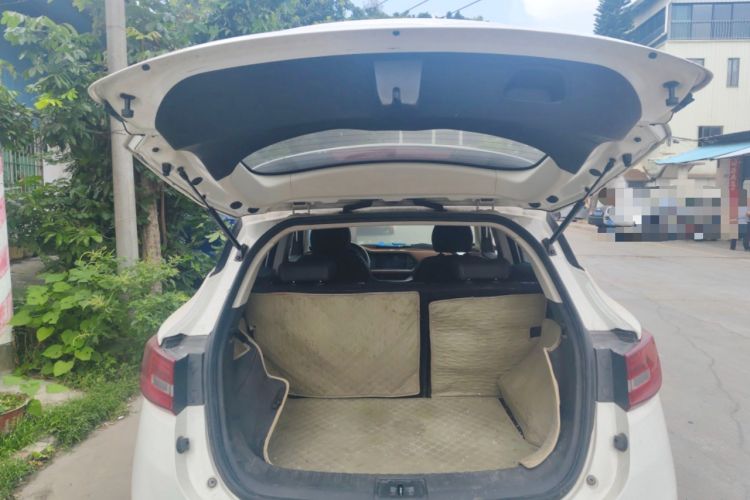 Used Zotye T300 2017 1.5L Manual Luxury Model Trunk