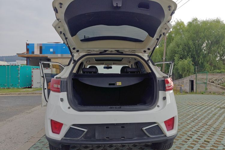 Used Zotye T300 2017 1.5T CVT Luxury Model Trunk