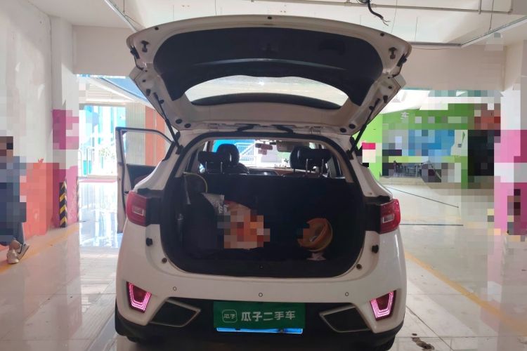 Used Zotye T300 2017 1.5L Manual Luxury Edition Two-Tone Trunk