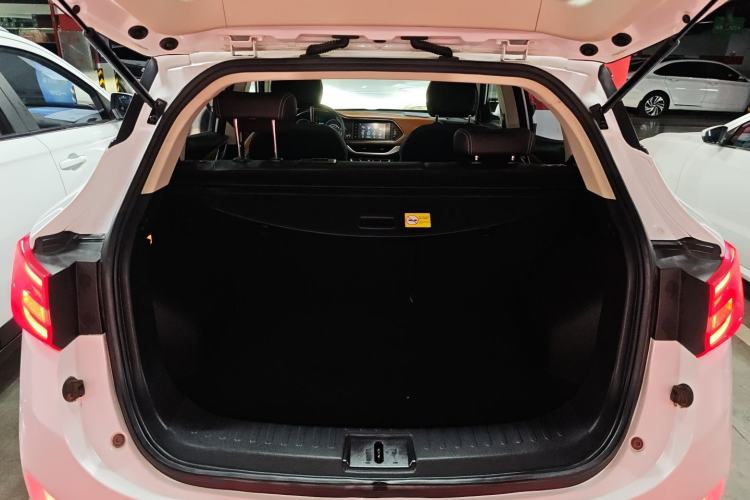 Used Zotye T300 2017 1.5T CVT Luxury Model Trunk