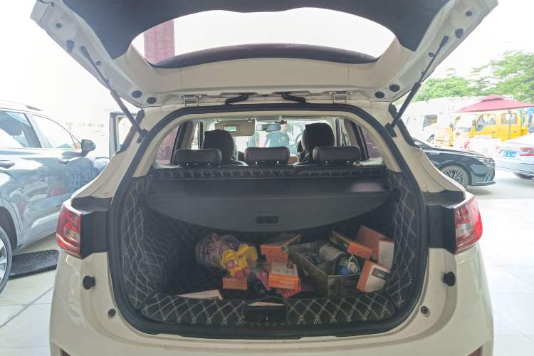 Used Zotye T300 2017 1.5T CVT Flagship Model Trunk