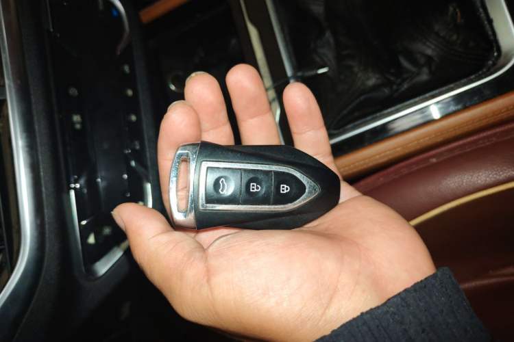 Used Zotye T300 2017 1.5L Manual Luxury Edition Two-Tone Vehicle Key