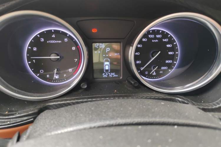 Used Zotye T300 2018 1.5L CVT Luxury Model Odometer Close Up
