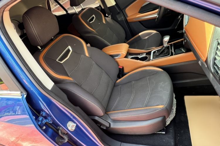 Used Zotye T300 2018 1.5L CVT Luxury Model Right Front Seat