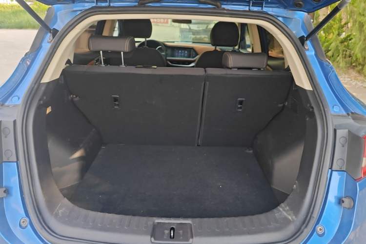 Used Zotye T300 2018 1.5L CVT Luxury Model Trunk