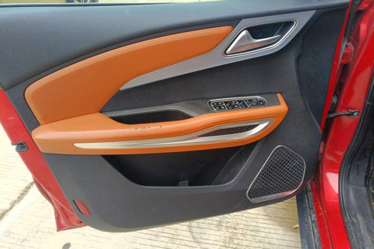 Used Zotye T300 2018 1.5L CVT Luxury Model Left Front Door Interior