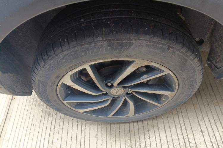 Used Zotye T300 2018 1.5L CVT Luxury Model Right Rear Wheel Hub