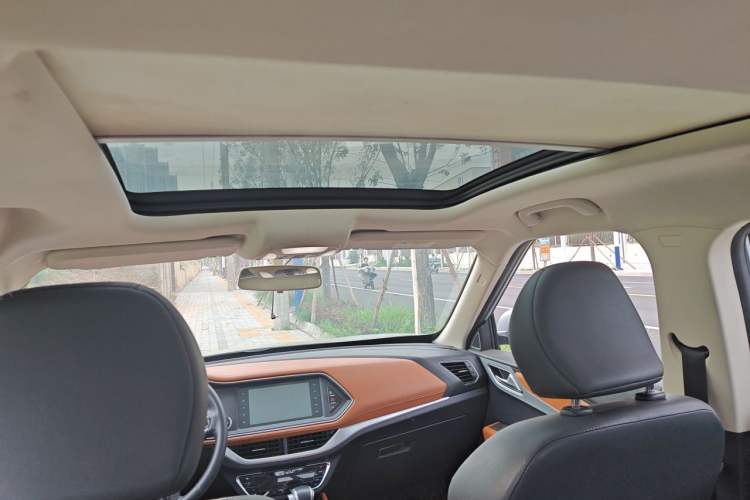 Used Zotye T300 2018 1.5L CVT Deluxe Model Headliner