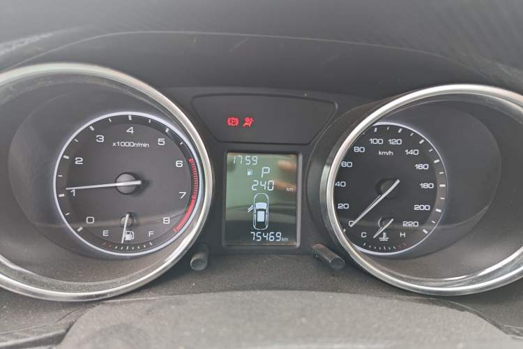 Used Zotye T300 2018 1.5L CVT Deluxe Model Instrument Cluster