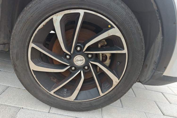 Used Zotye T300 2018 1.5L CVT Deluxe Model Right Front Wheel Hub
