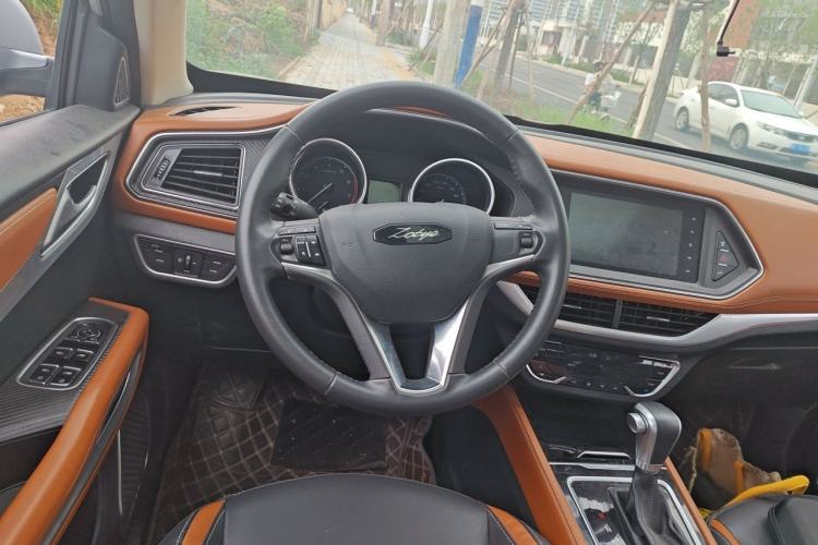 Used Zotye T300 2018 1.5L CVT Deluxe Model Steering Wheel