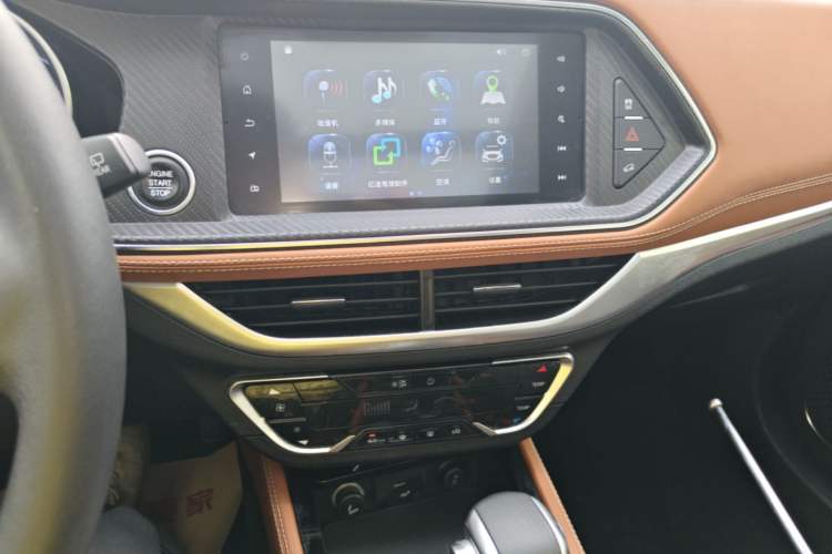 Used Zotye T300 2018 1.5L CVT Deluxe Model Audio And AC Panel