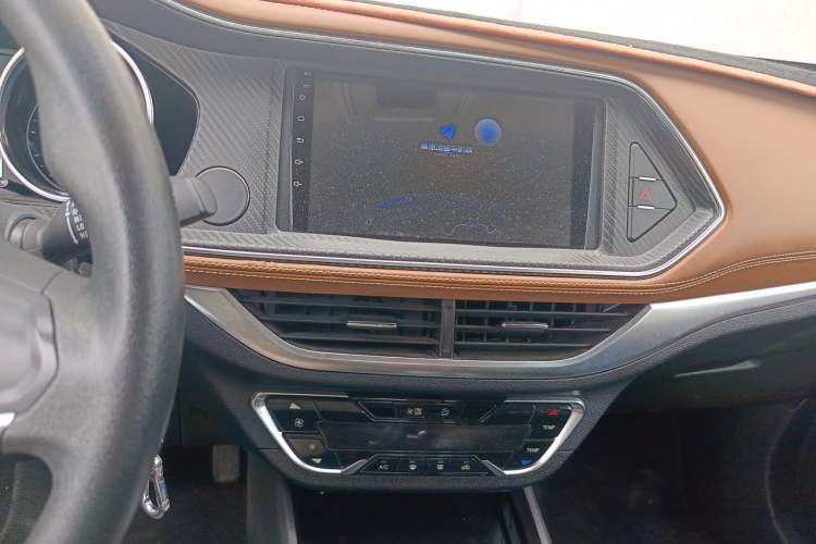 Used Zotye T300 2018 1.5L CVT Elite Model Audio And AC Panel