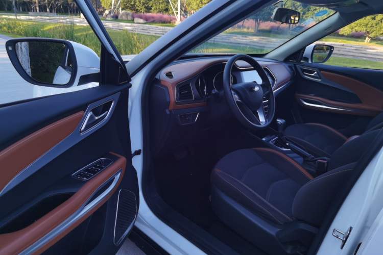 Used Zotye T300 2018 1.5L CVT Elite Model Driver Seat