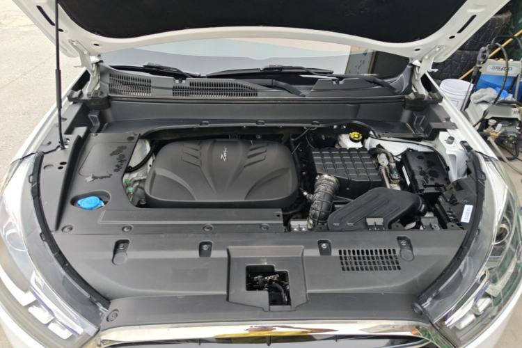 Used Zotye T300 2018 1.5L CVT Deluxe Model Engine Bay